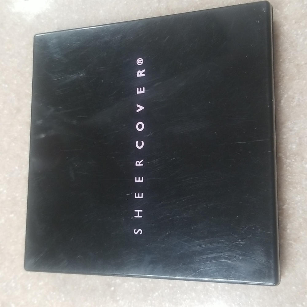 Sheer cover Face palette sophisticate